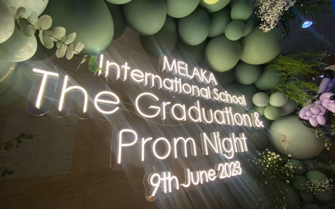 MIS The Graduation & Prom Night